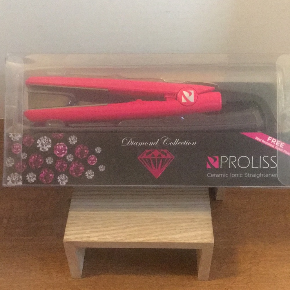 Diamond Collection
Pink 0.5" Mini w/Travel Pouch | Flat Iron